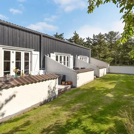 Cita - 100m To The Fjord By Interhome